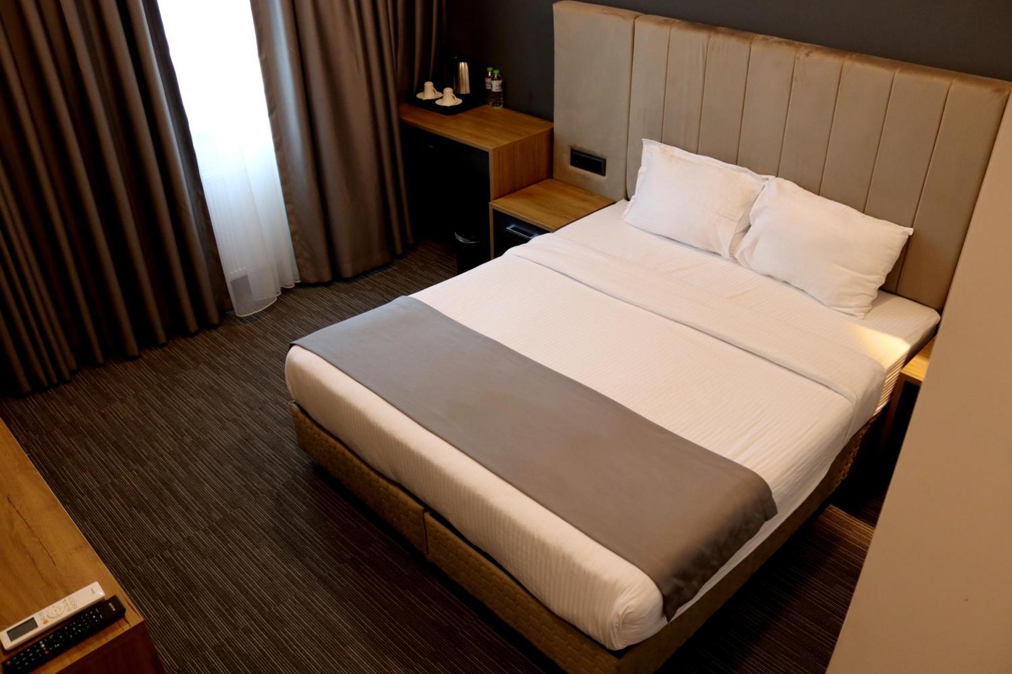 Home Plus Hotel イスタンブール エクステリア 写真