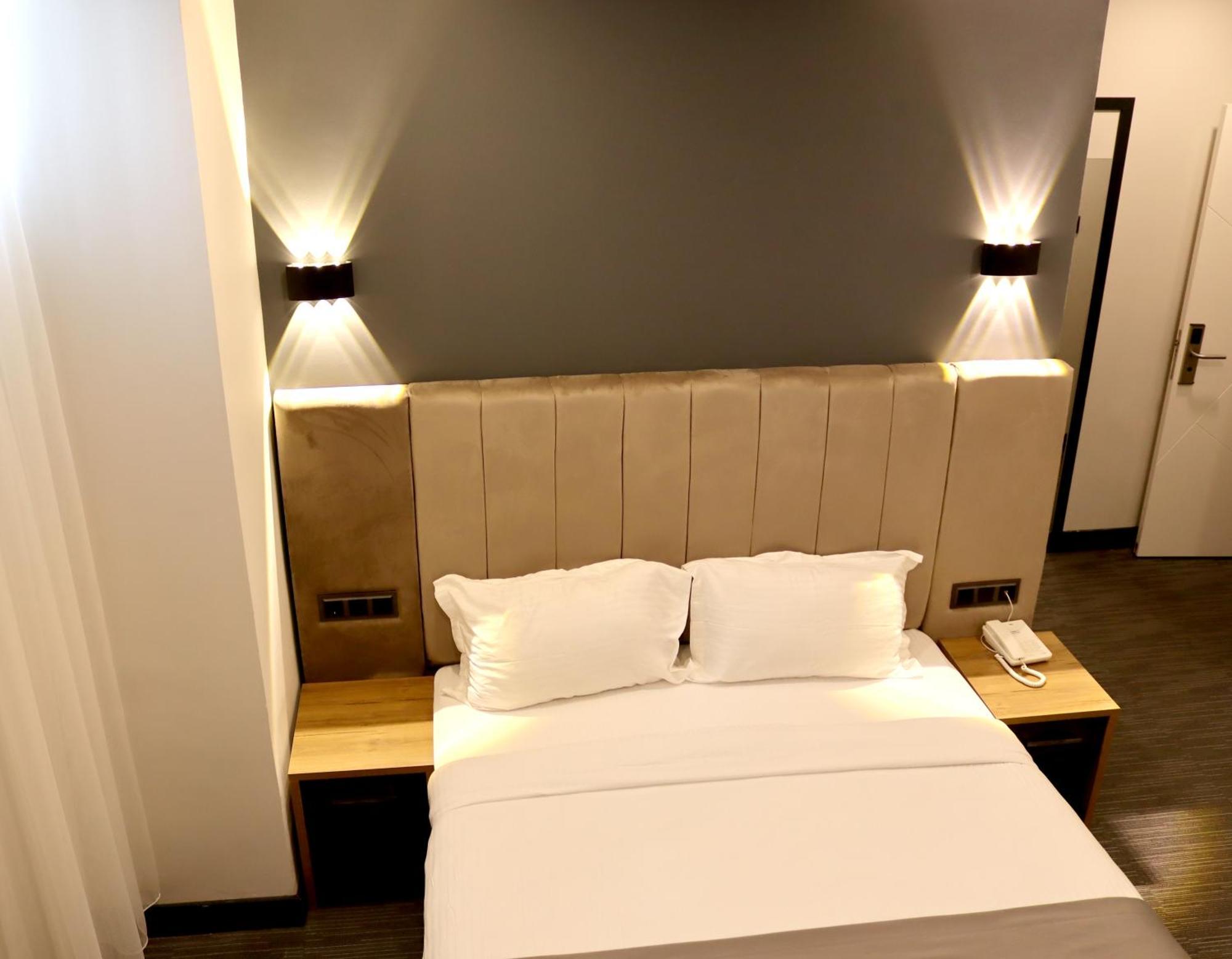Home Plus Hotel イスタンブール エクステリア 写真