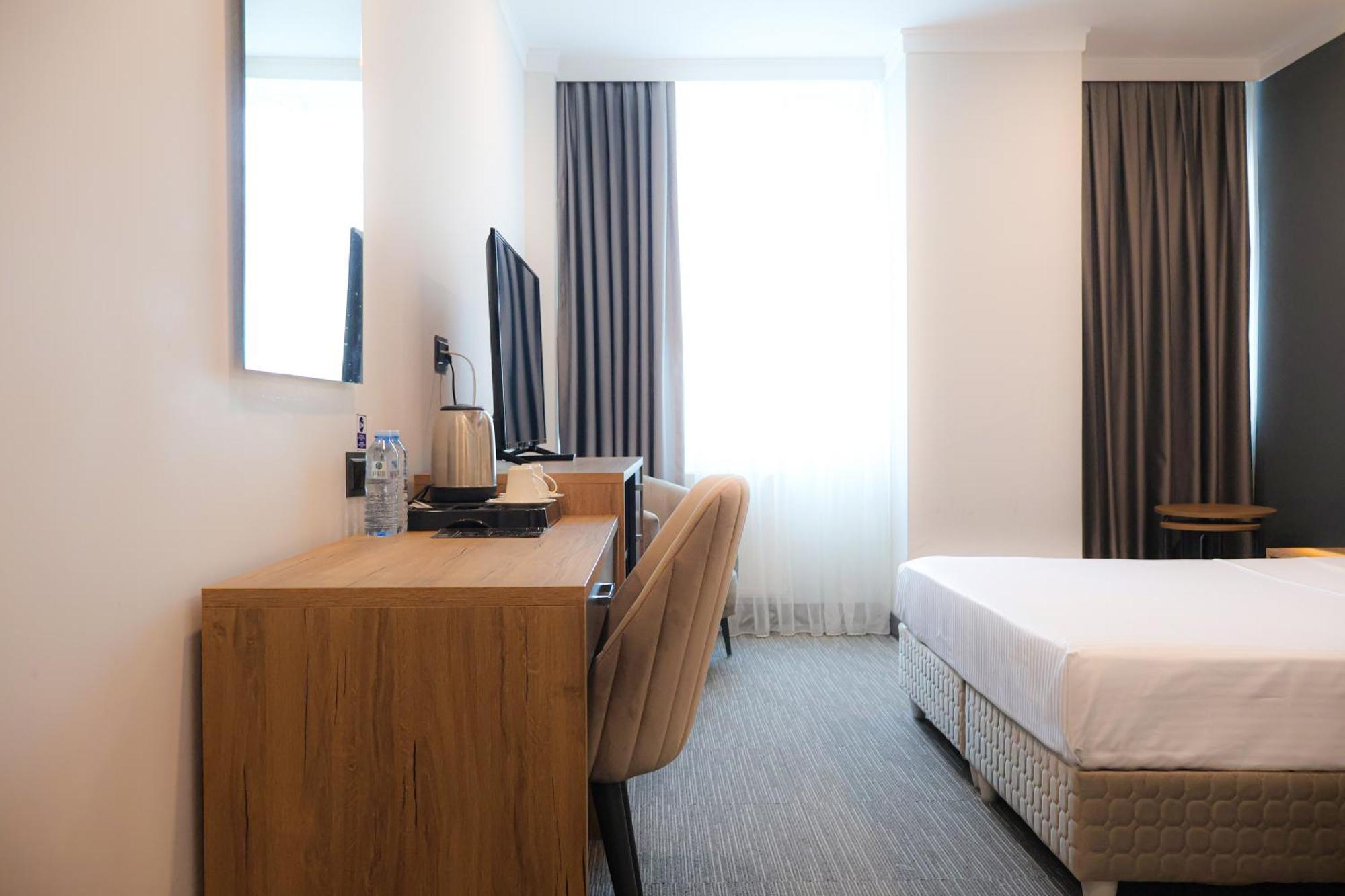 Home Plus Hotel イスタンブール エクステリア 写真